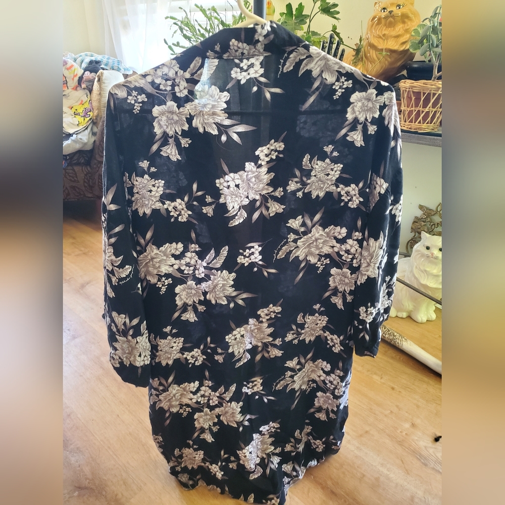 Spiritual gangster maya kimono black with floral print OS - Picture 7 of 8